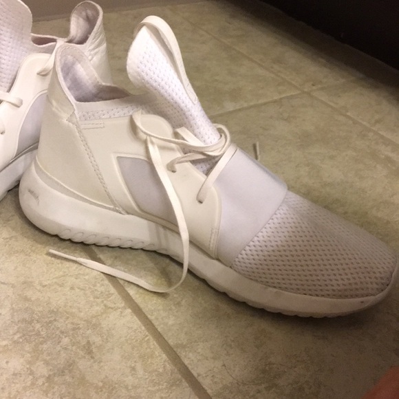 Adidas shoes - Picture 3 of 4